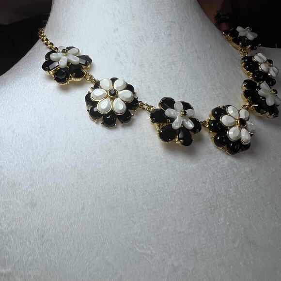 Talbots Black White Gold Floral Statement Necklace 140 - Picture 8 of 16